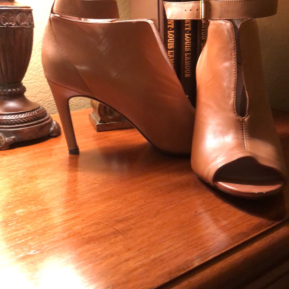 Ladies peep-toe booties/high-heel shoes/pumps